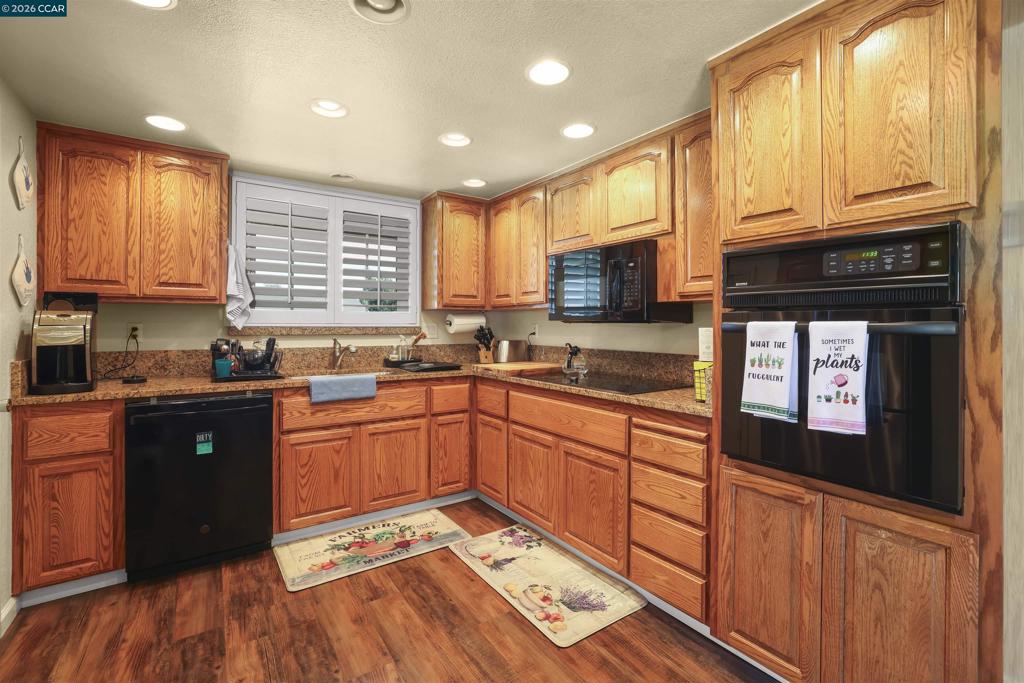 1540 Sandy Way Property Photo 10
