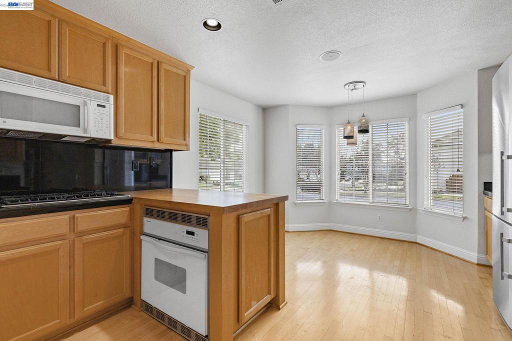 143 Shelterwood Ln Property Photo 15