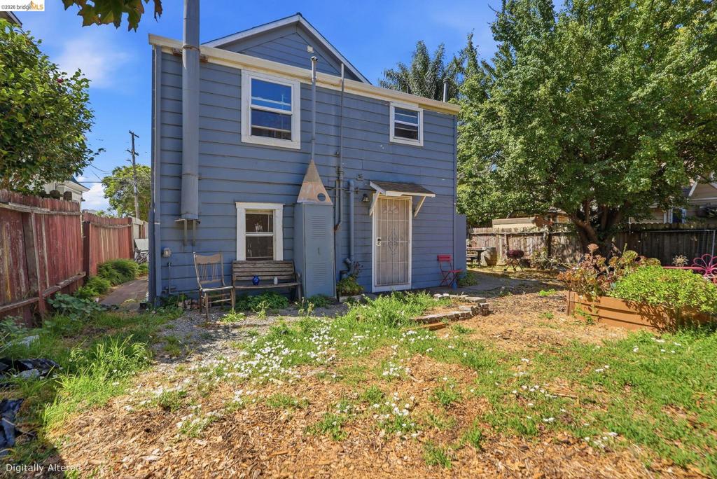 1072 56th St Property Photo 13