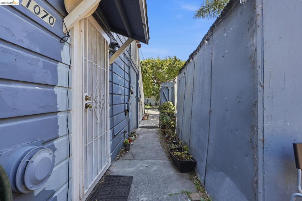 1072 56th St Property Photo 14
