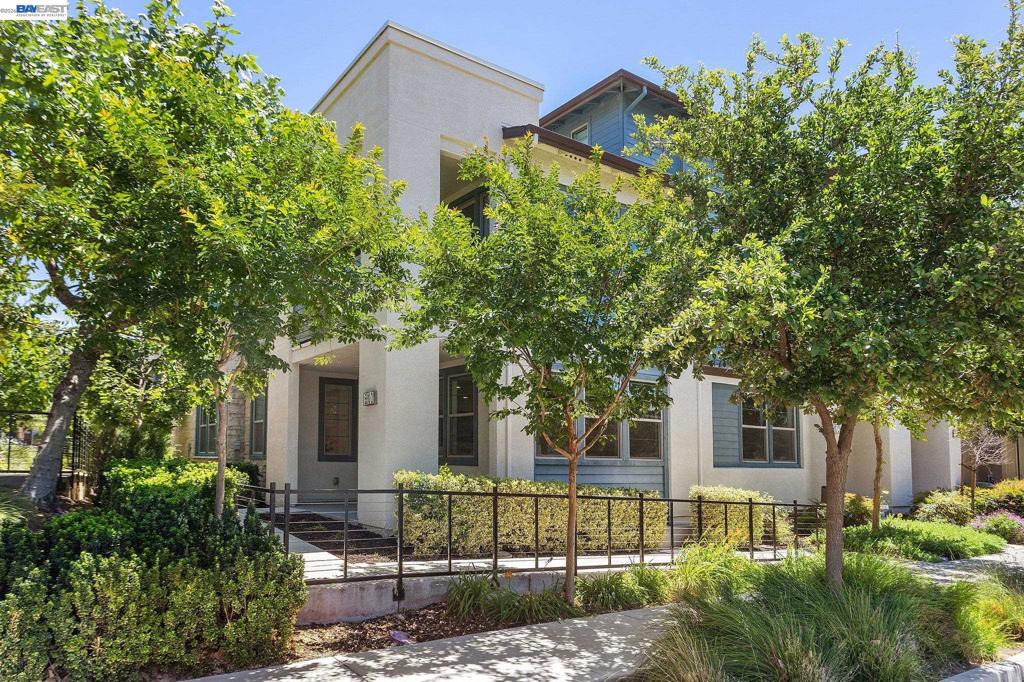 5810 Midnight Pl D Property Photo 1