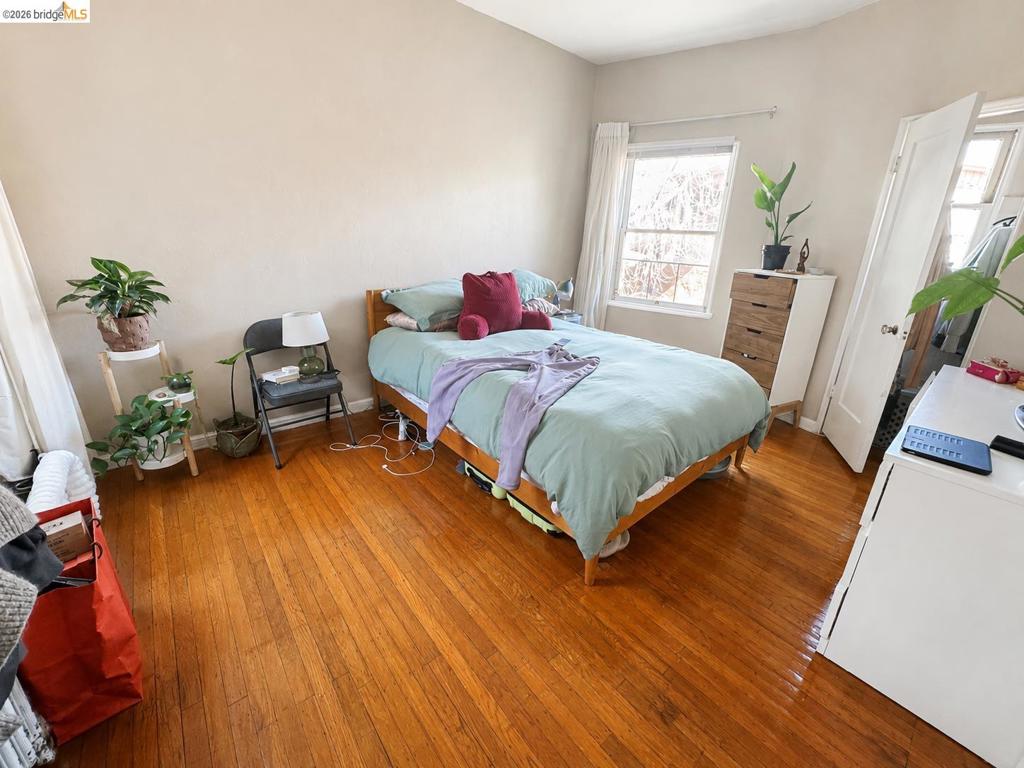 1142 Mckinley Ave Property Photo 3
