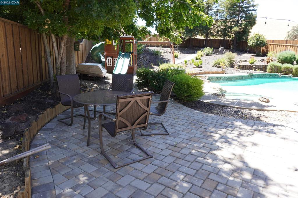 1105 Fair Weather Cir Property Photo 4