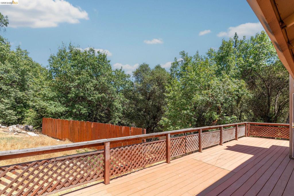 21473 Eel River Dr Property Photo 2