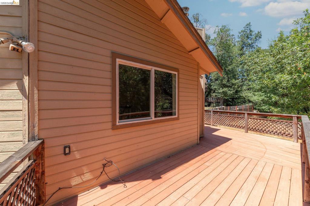 21473 Eel River Dr Property Photo 4