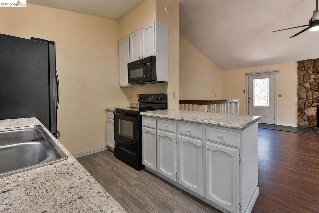 21473 Eel River Dr Property Photo 17