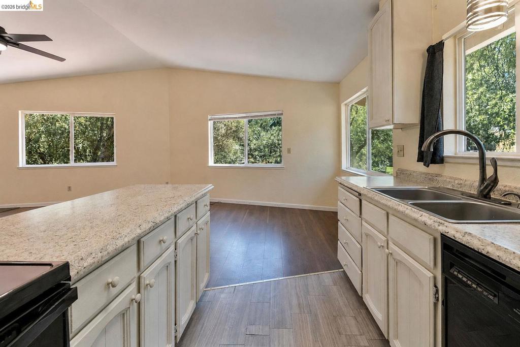 21473 Eel River Dr Property Photo 19