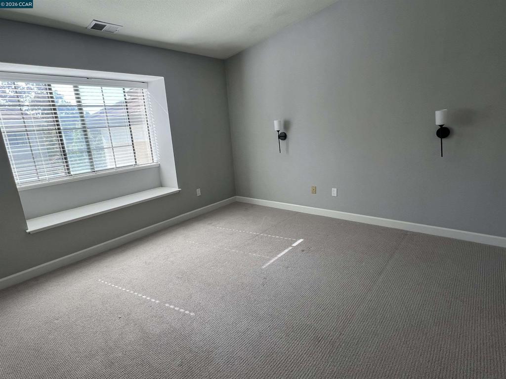 85 Tahoe Ct Property Photo 8