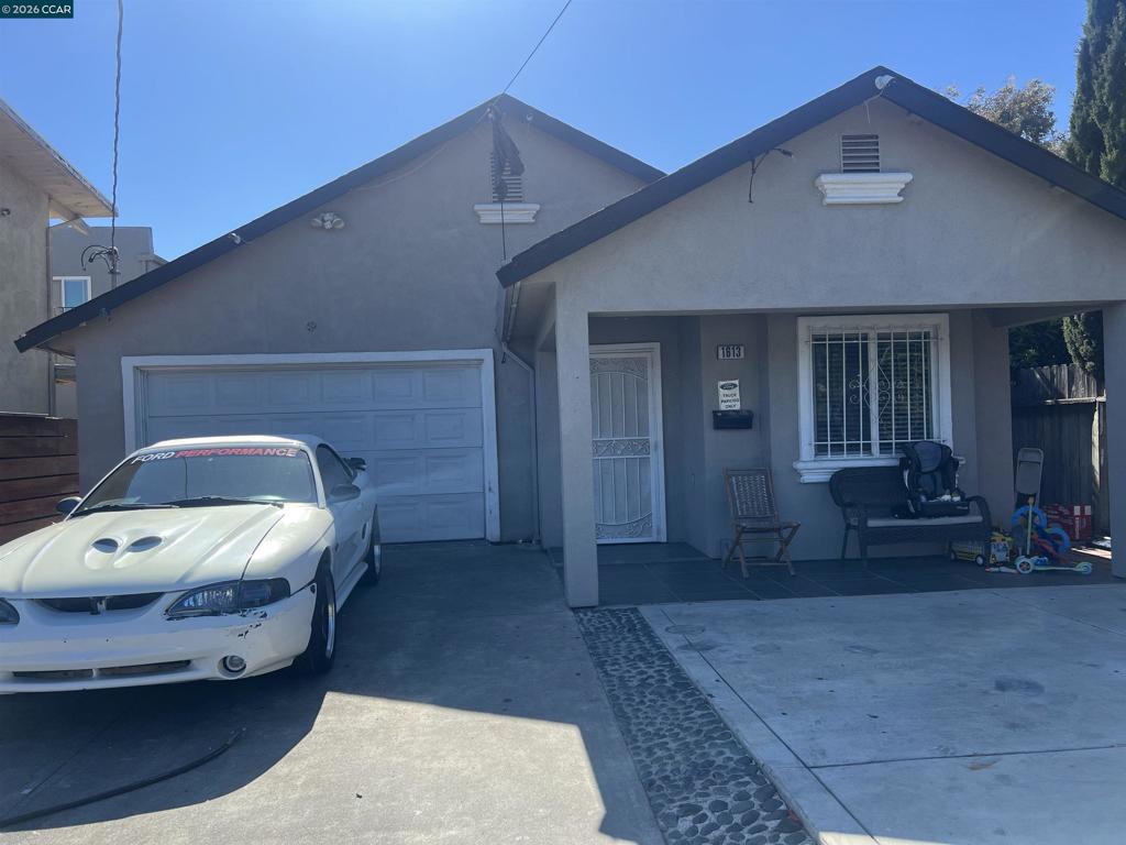 1613 5th St Property Photo