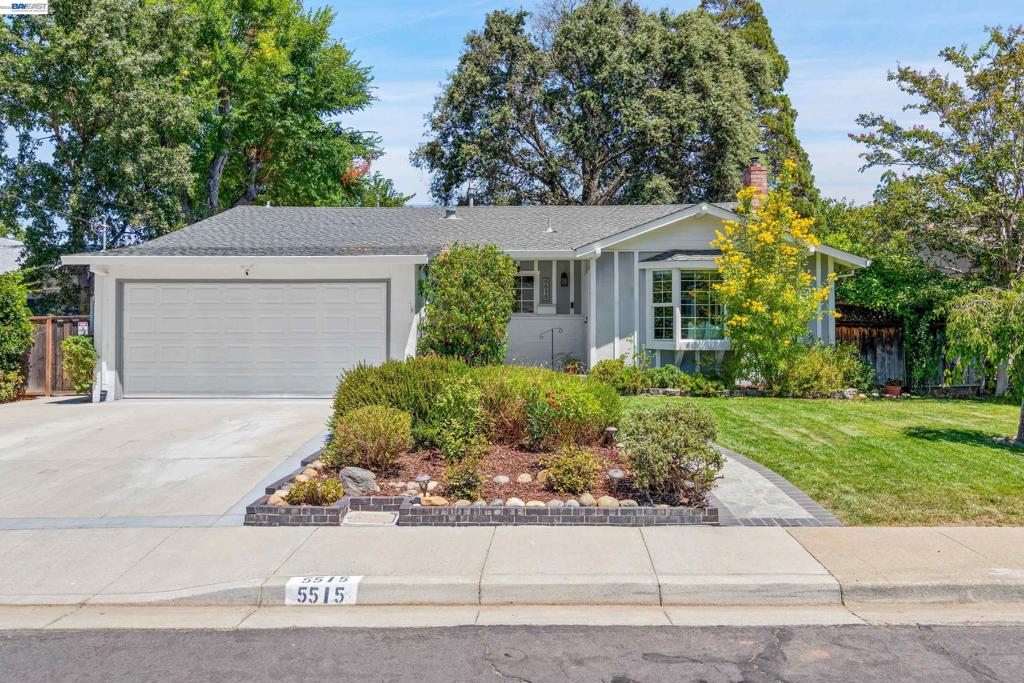 5515 Alaska Dr Property Photo 1