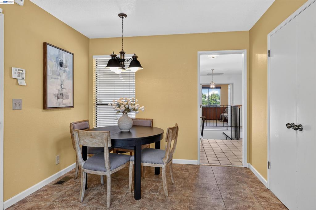 26976 Hemmingway Ct Property Photo 14