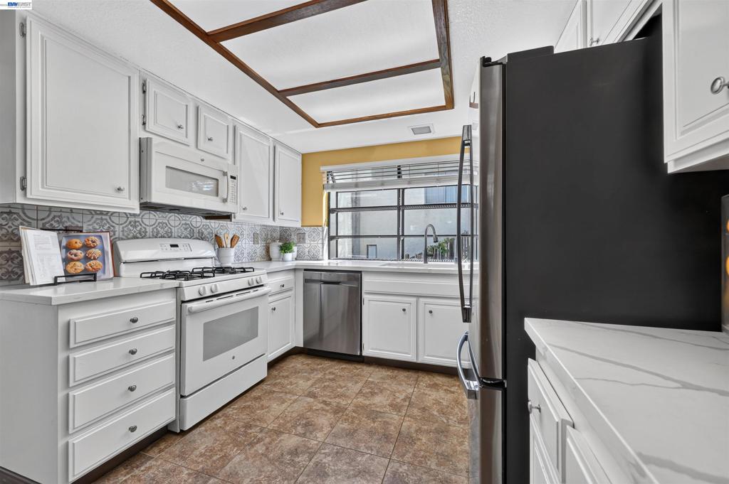 26976 Hemmingway Ct Property Photo 18