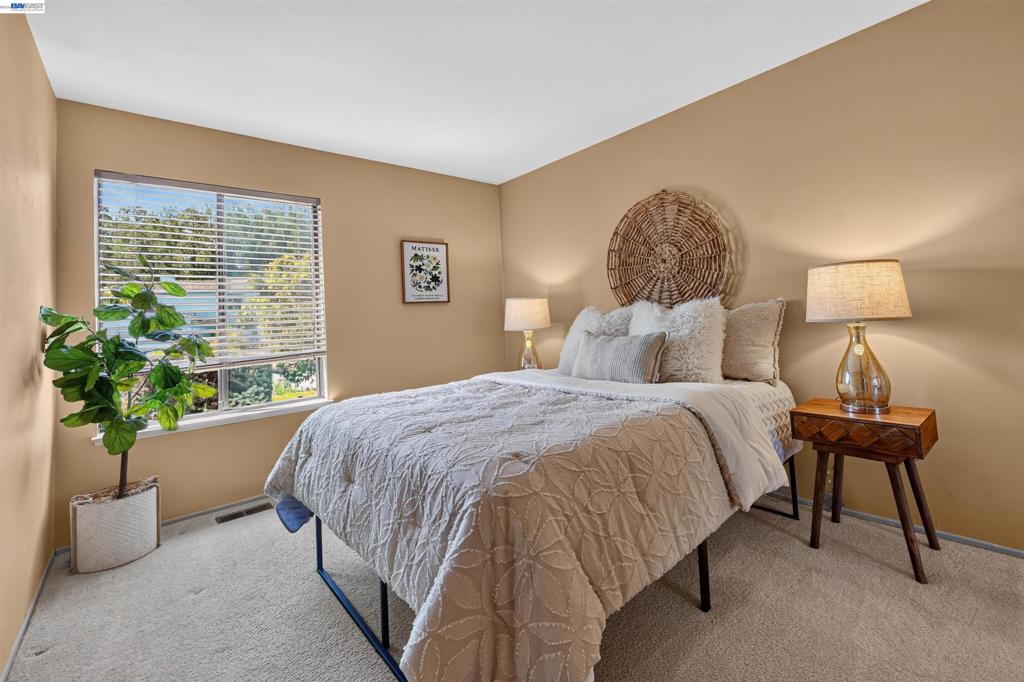 26976 Hemmingway Ct Property Photo 19
