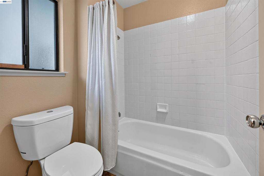 26976 Hemmingway Ct Property Photo 22