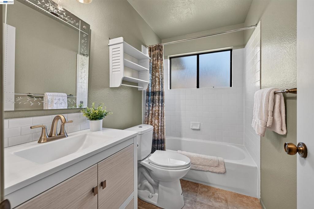 26976 Hemmingway Ct Property Photo 39