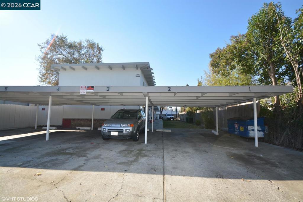 3303 N. Franklin Ave Property Photo 4