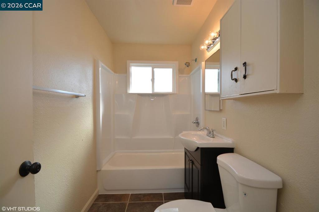 3303 N. Franklin Ave Property Photo 17