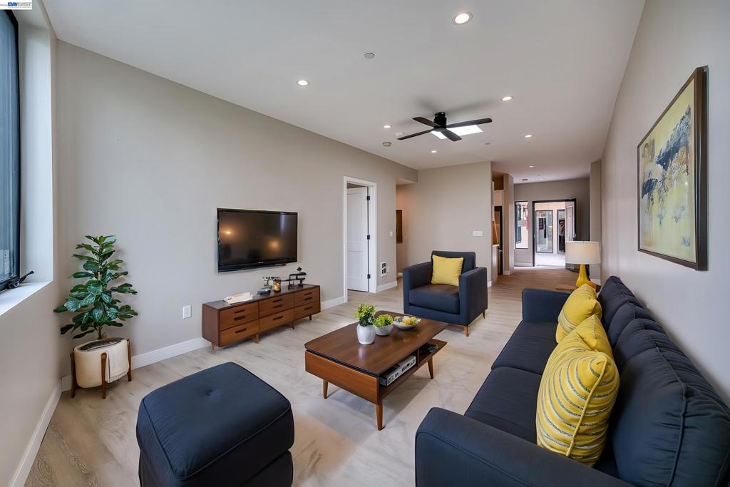 4202 Telegraph Ave Property Photo 1