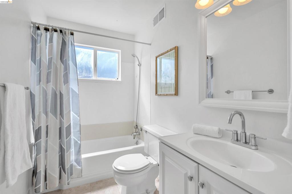 3453 Stewarton Dr Property Photo 16