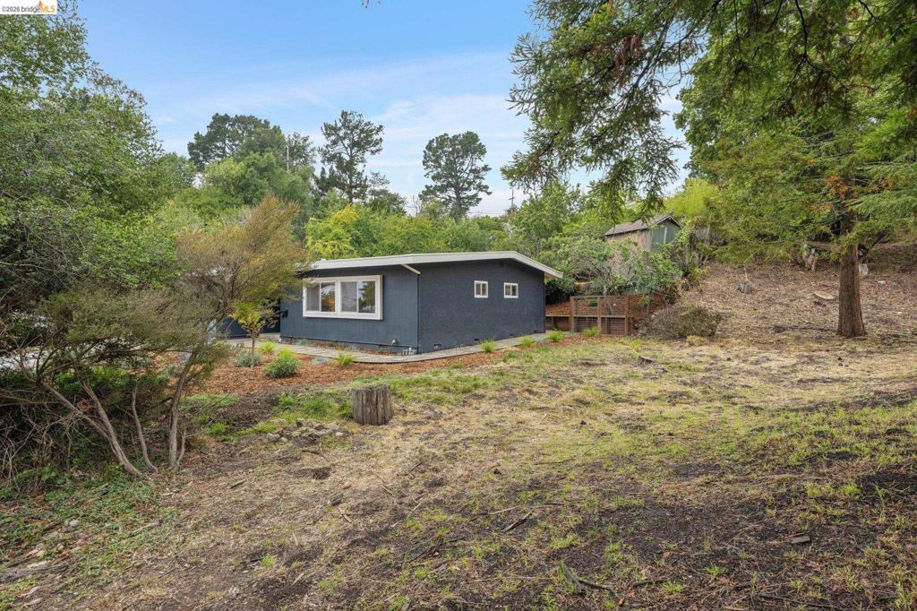 1545 Summit Rd Property Photo 35