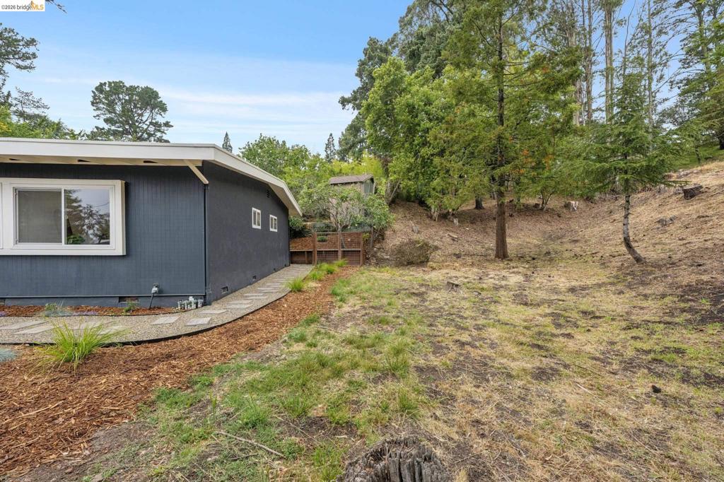 1545 Summit Rd Property Photo 36