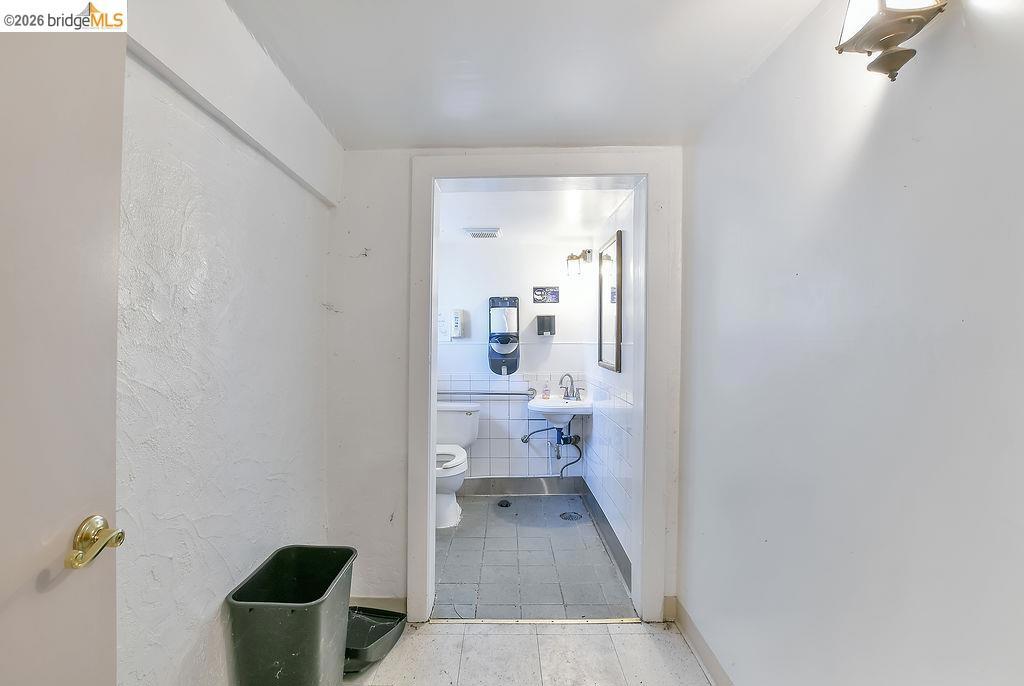 6041 San Pablo Ave Property Photo 27