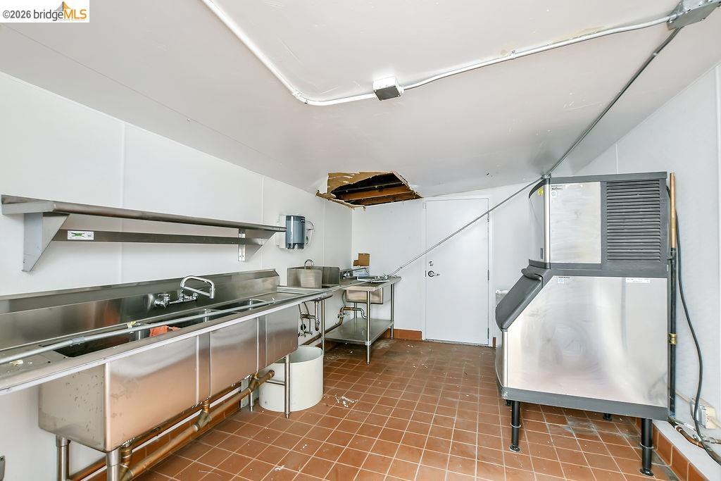 6041 San Pablo Ave Property Photo 31
