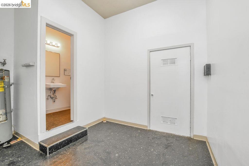 6041 San Pablo Ave Property Photo 52