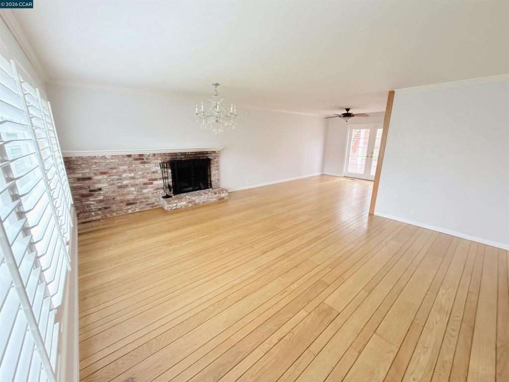 2899 Madeira Way Property Photo 5