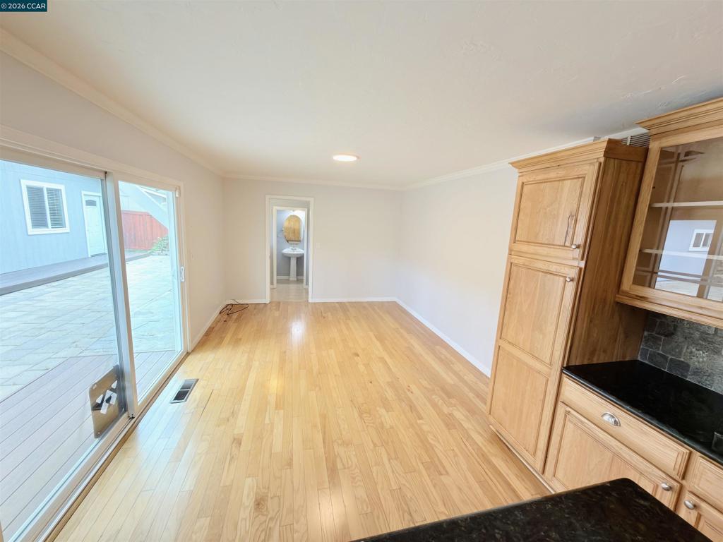 2899 Madeira Way Property Photo 11