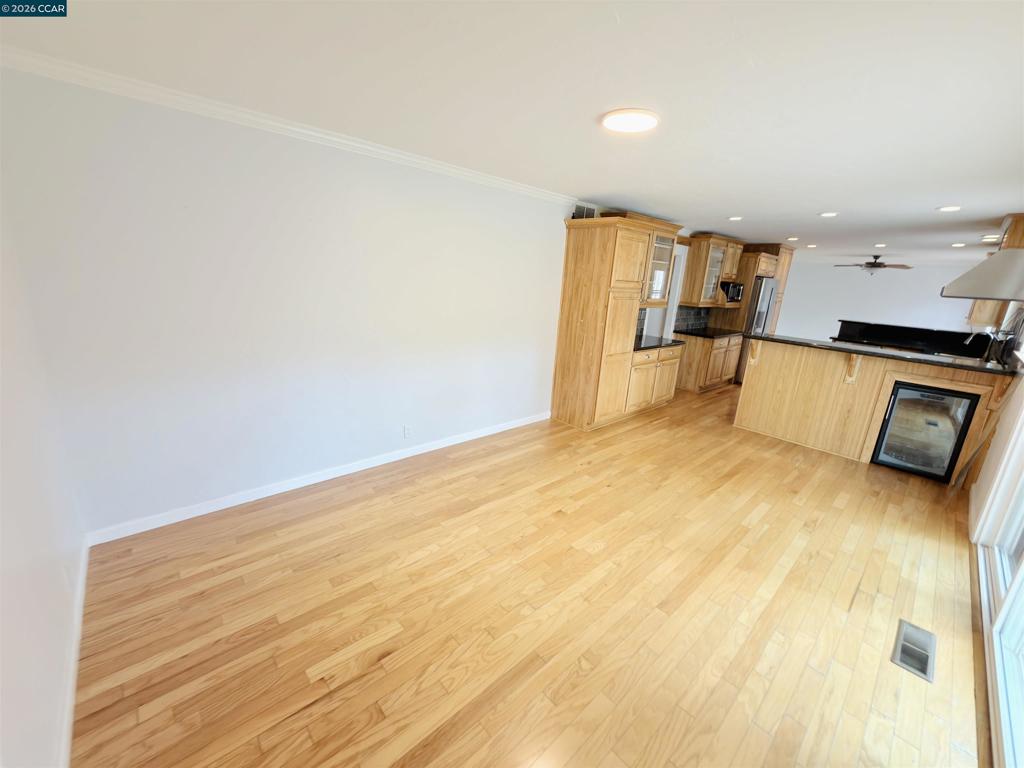 2899 Madeira Way Property Photo 12