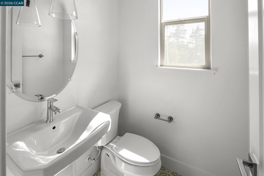 2818 Chattleton Lane Property Photo 31