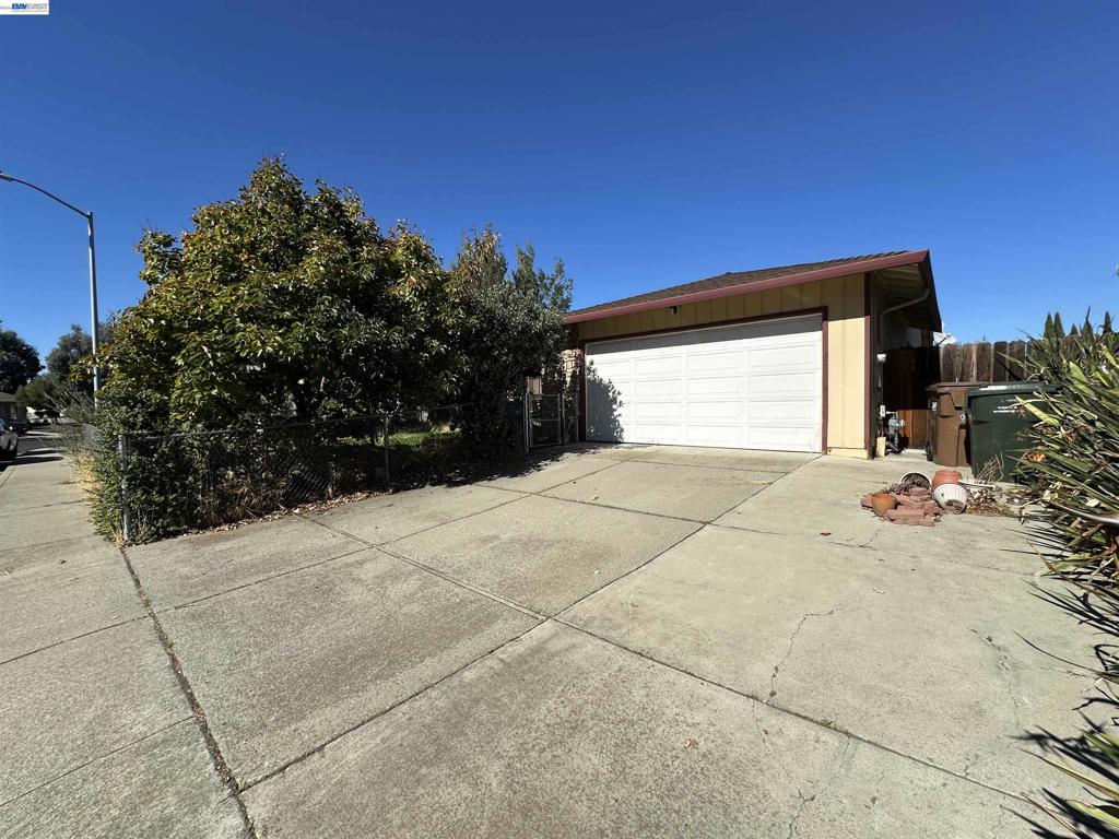 1988 Calaveras Dr Property Photo 1