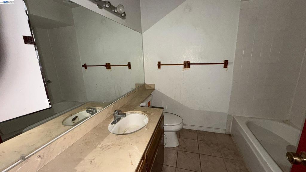 1988 Calaveras Dr Property Photo 13