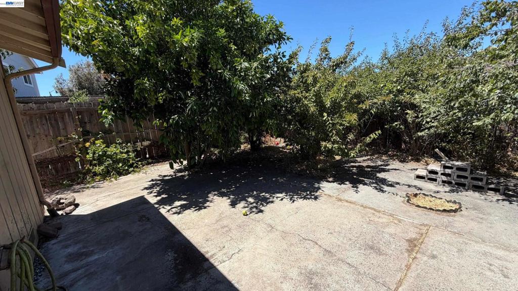 1988 Calaveras Dr Property Photo 16