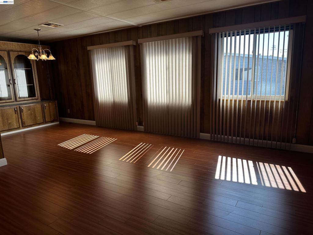 29430 New Hampshire Way Property Photo 5