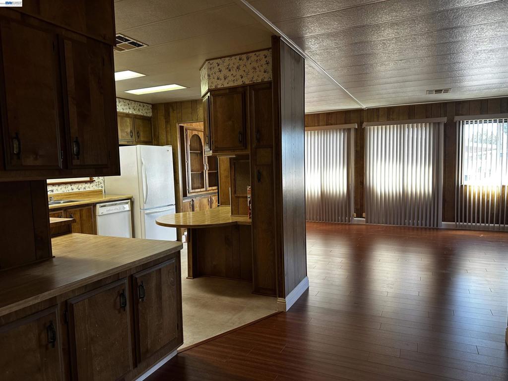 29430 New Hampshire Way Property Photo 9