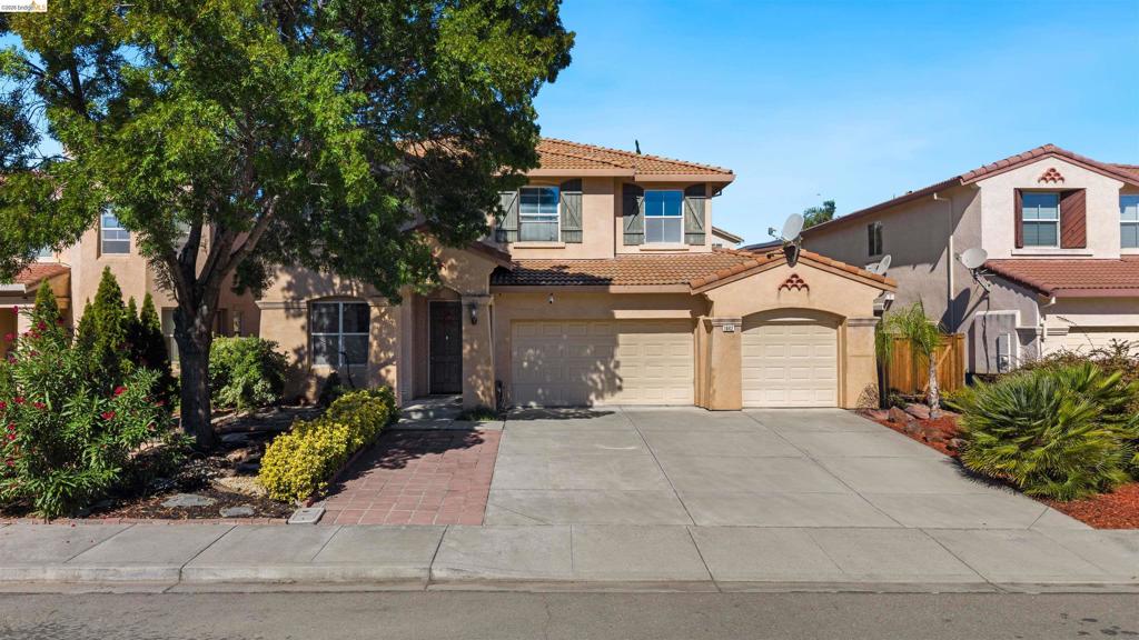 1842 Sanger Peak Way Property Photo 2