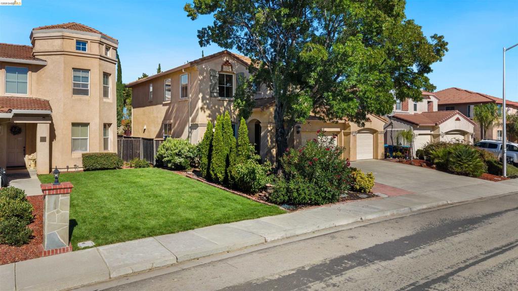 1842 Sanger Peak Way Property Photo 4