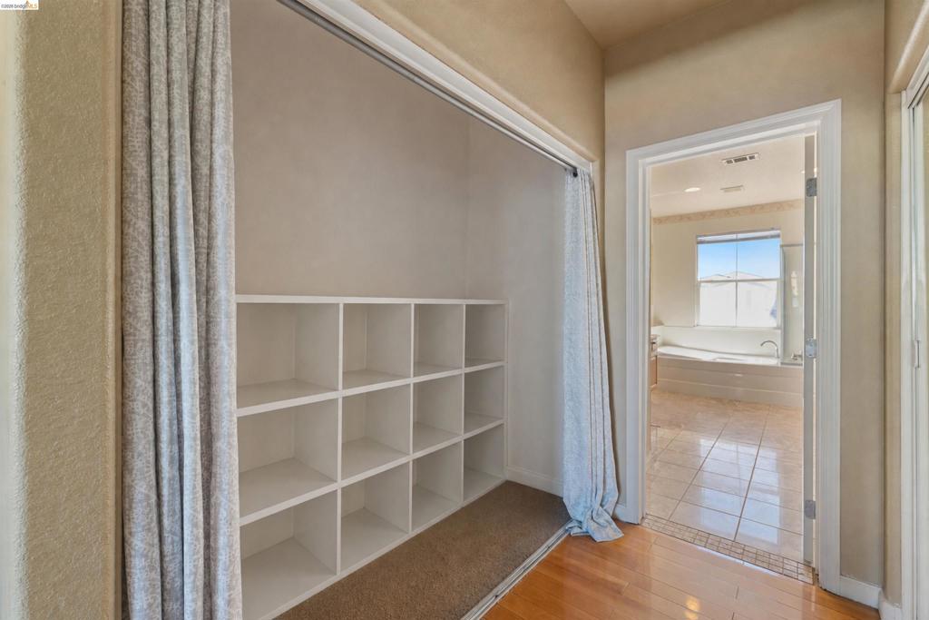 1842 Sanger Peak Way Property Photo 24