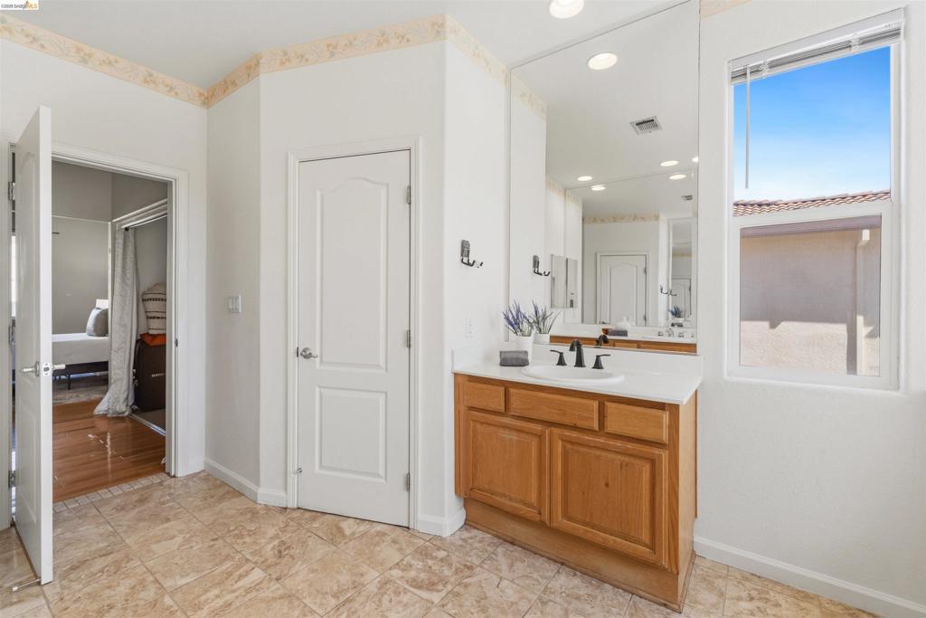 1842 Sanger Peak Way Property Photo 25