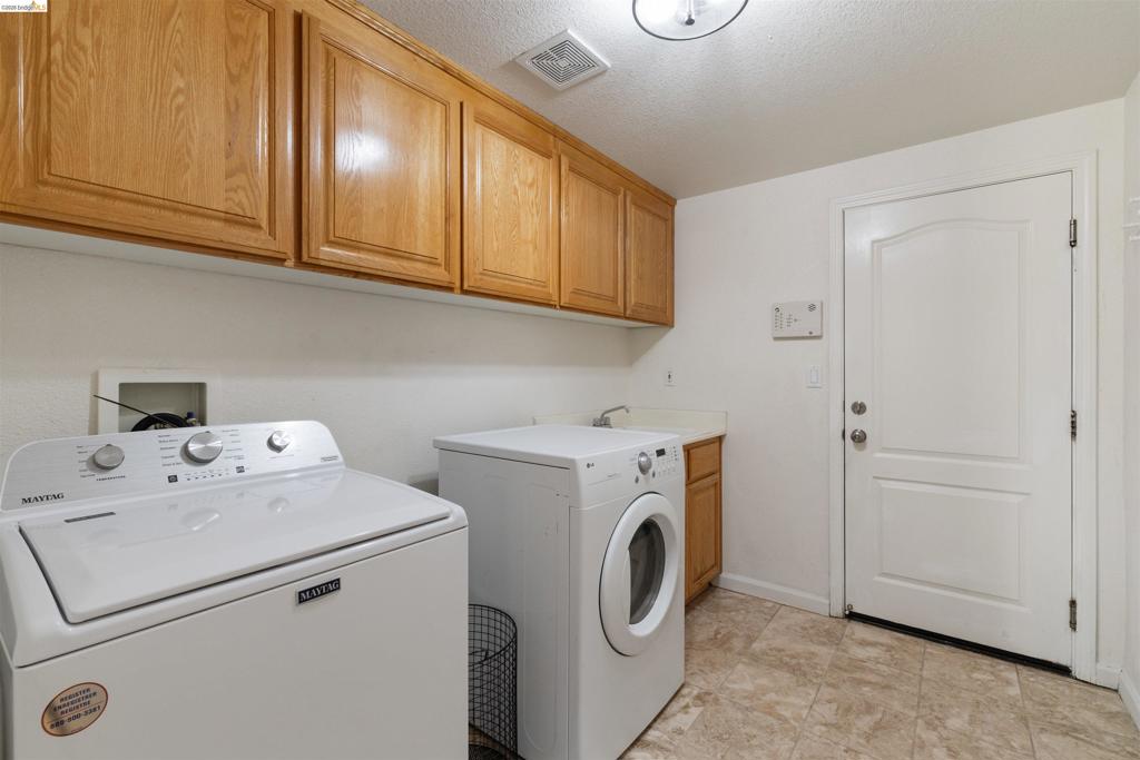 1842 Sanger Peak Way Property Photo 35