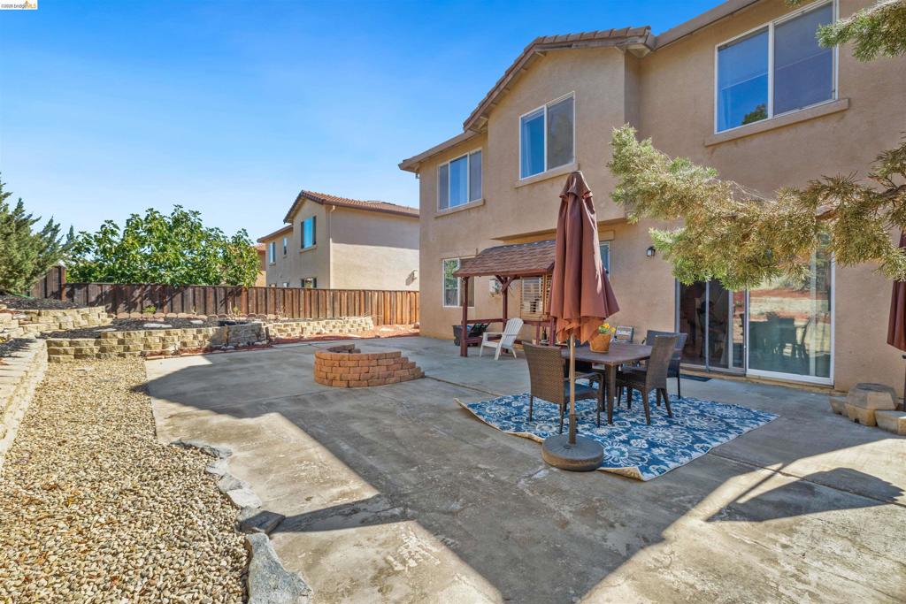1842 Sanger Peak Way Property Photo 39