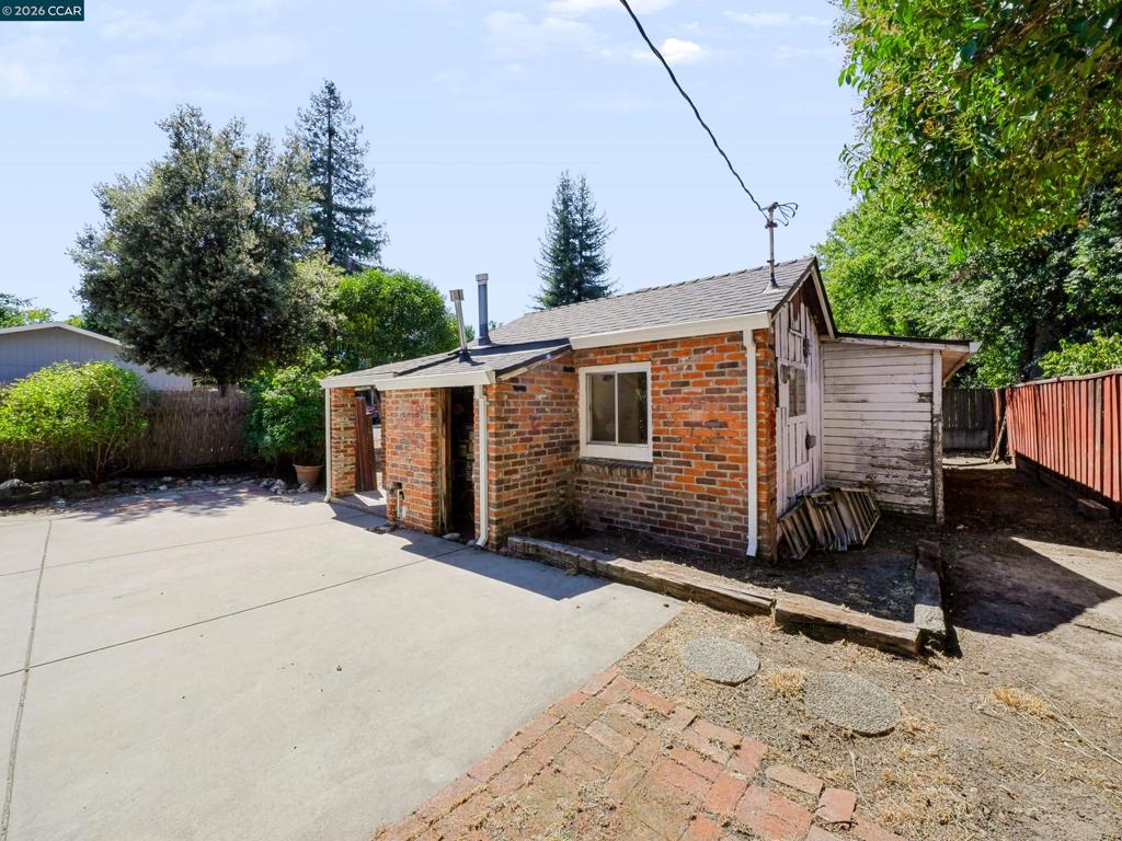 1259 David Ave Property Photo 3