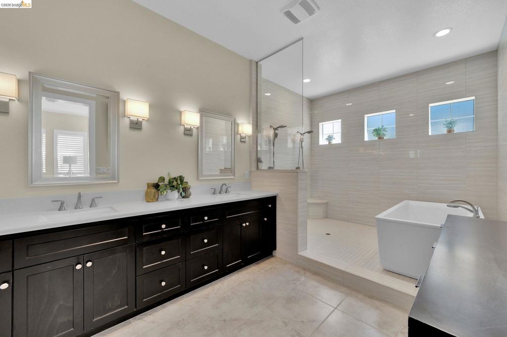 2277 Reserve Dr Property Photo 26
