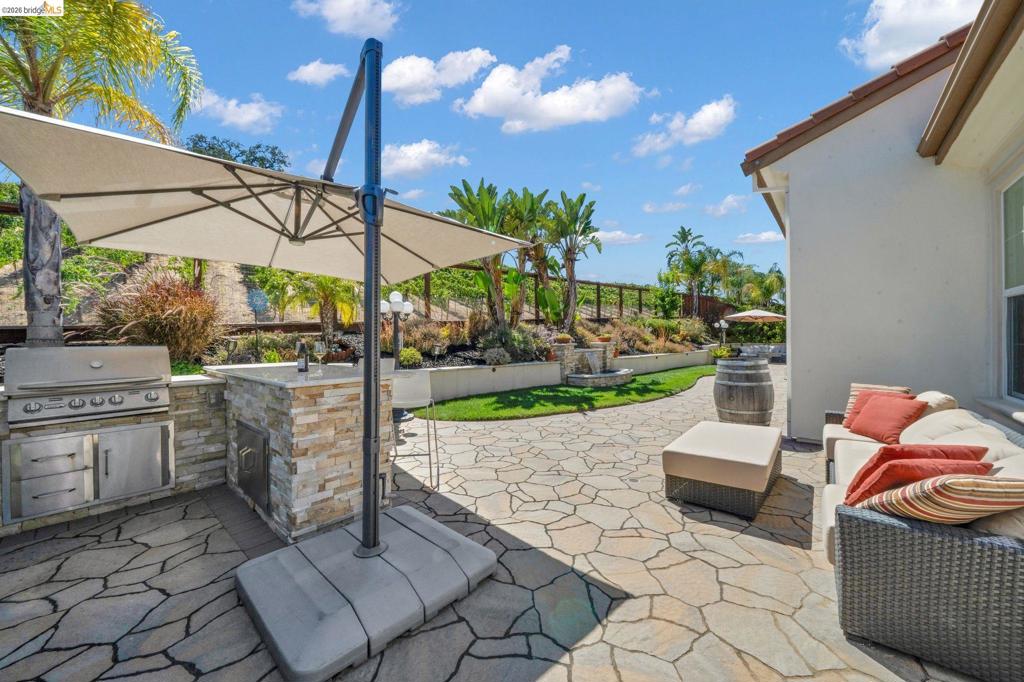 2277 Reserve Dr Property Photo 42