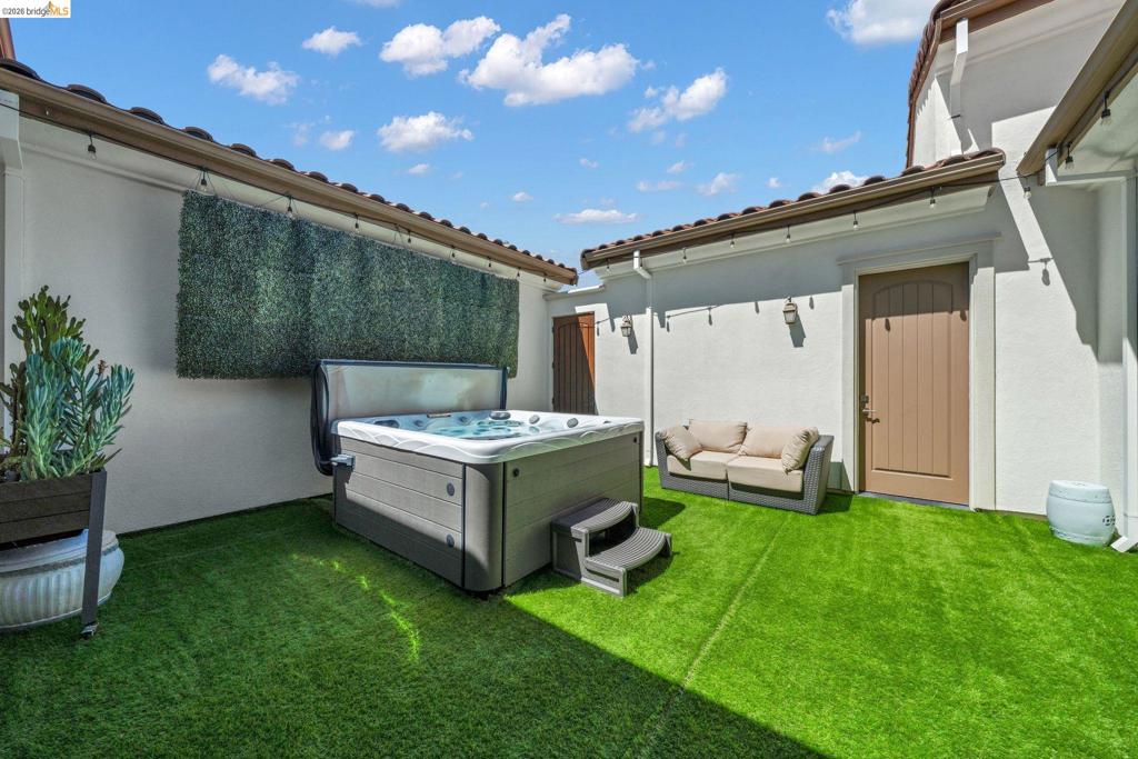 2277 Reserve Dr Property Photo 45