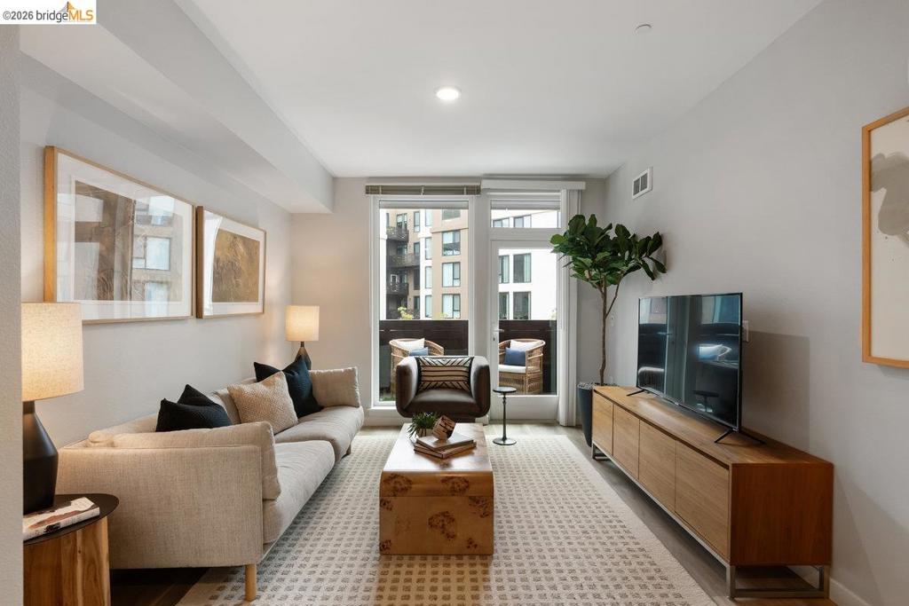 260 Brooklyn Basin Way 431 Property Photo 1