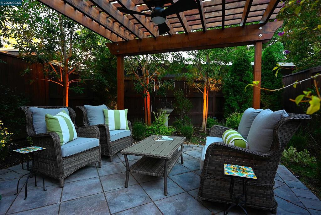 1290 Honey Trail Property Photo 46