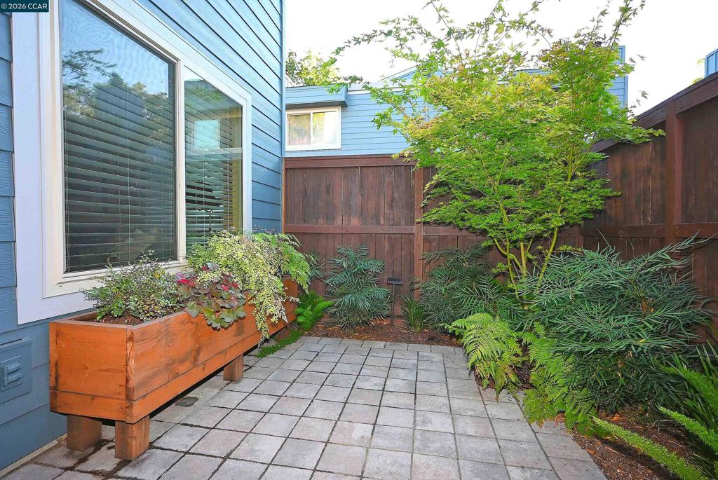 1290 Honey Trail Property Photo 48